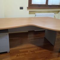 SCRIVANIA CON CASSETTIERA