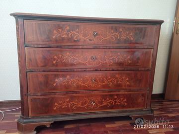 Cassettone quattro cassetti 