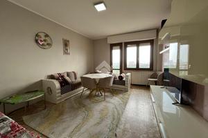 2 LOCALI A CORSICO