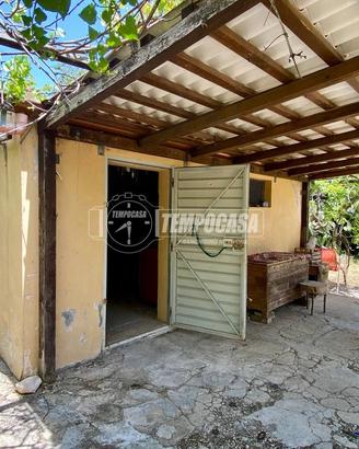 TERRENO CON CASA ATTREZZI