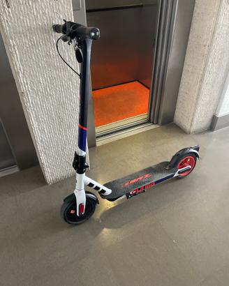 Monopattino APRILIA eSRZ
