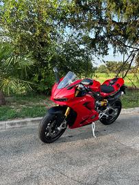 DUCATI Panigale V2s