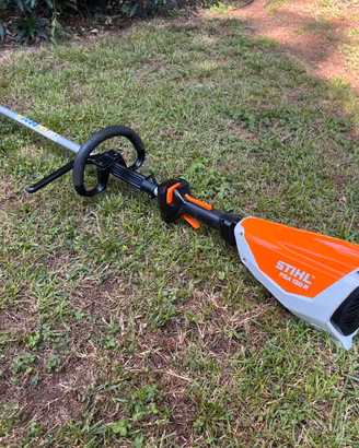 Decespugliatore Stihl FSA 130 R