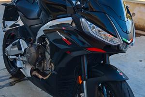 Aprilia Tuono 660 factory 4400km