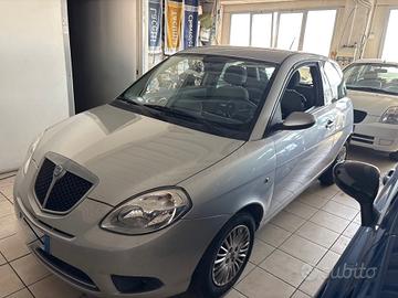 Lancia Ypsilon 1.4 Argento km 134000 originali