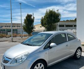Opel corsa d 2009 30.000 km benzina