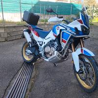 Africa Twin Adv solo 8.000 km
