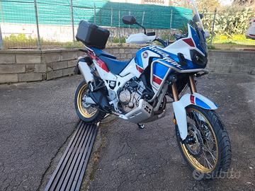 Africa Twin Adv solo 8.000 km