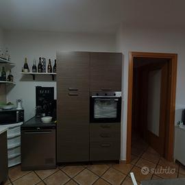 cucina lineare componibile  + omaggio divano cont
