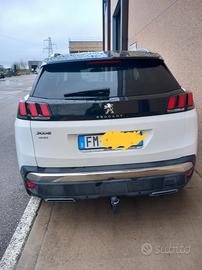 Peugeot 3008 Allure con gancio traino 
