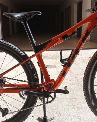 MTB Trek supercaliber carbonio 