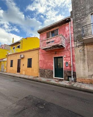 TERRATETTO DA RISTRUTTURARE-TERRAZZA E CORTILETTO