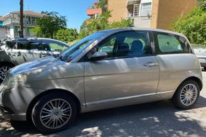 Lancia Ypsilon II 2007 1.2 8v Argento  - 95.440 km