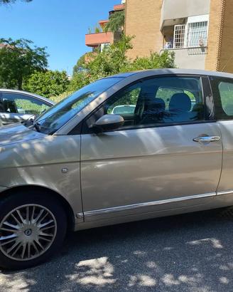Lancia Ypsilon II 2007 1.2 8v Argento  - 95.440 km