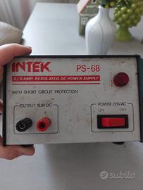 Alimentatore e accordatore