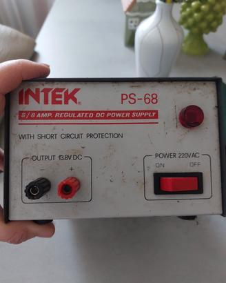 Alimentatore e accordatore