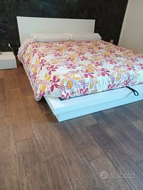 Letto contenitore matrimoniale