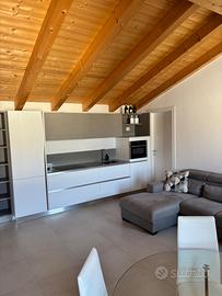 Mini con terrazzo e posto auto coperto-Classe A3