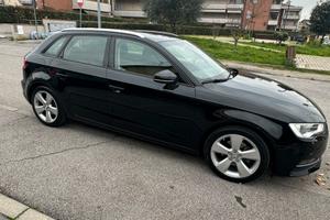 Audi A3 Sportback 1600 tdi 110 cv ambition