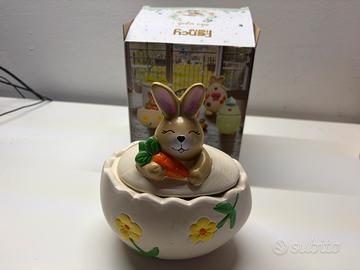 Contenitore pasquale a forma di coniglio