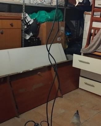 Lampada a pedana con due banojr