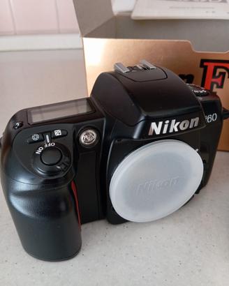 Nikon F60 reflex + obiettivo 28-80 nikkor 