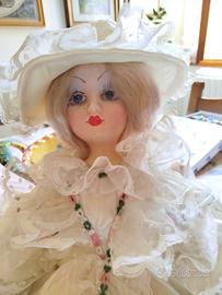 Bambola di porcellana