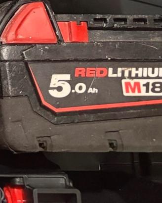 Batteria 5 ah Milwaukee usata