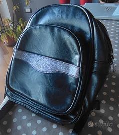 zaino nero con inserto argento 