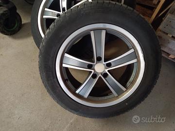 Pneumatici invernali 235/55 R18 con cerchi