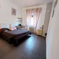 Stanza in appartamento con 3 camere