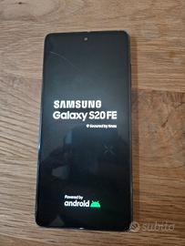 Samsung Galaxy S20 FE schermo graffiato