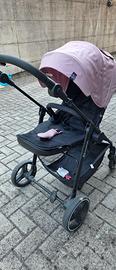 Passeggino Kinderkraft fronte strada e contrario