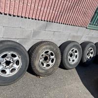 Gomme + pompa nuove Nissan Terrano