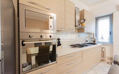 AMPIO 2 LOCALI RISTRUTTURATO CON CANTINA E SOLAIO!