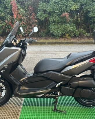 Yamaha x-max 250