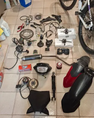 PEZZI PER AM6 - PIAGGIO | SPEDIZIONE IN 24H