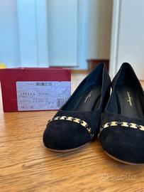 Décolleté Salvatore Ferragamo "Avella" in Camoscio