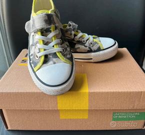 Scatoe benetton nr 28 come nuove