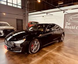 MASERATI Ghibli V6 430 CV Q4