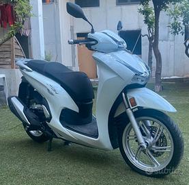 Honda sh 350