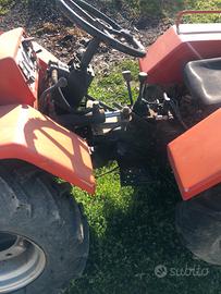 Trattore agricolo Carraro