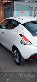 fanali fari lancia ypsilon 
