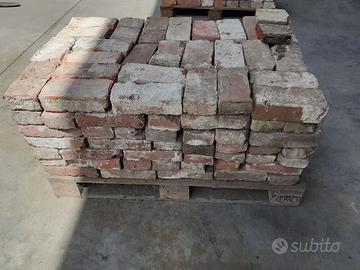 Mattoni vecchi