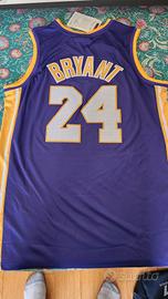 Maglia Kobe Bryant autografata con COA 
