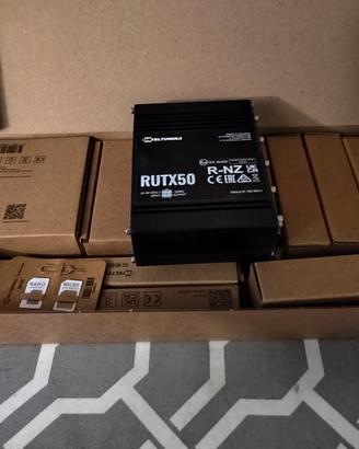 Router Teltonika RUTX50