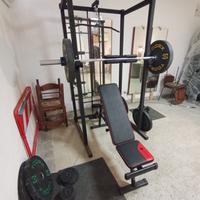 Rack con lat machine