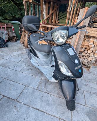 Piaggio Fly 100
