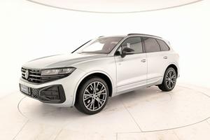 Volkswagen Touareg 3.0 v6 tdi atmosphere r-line ex