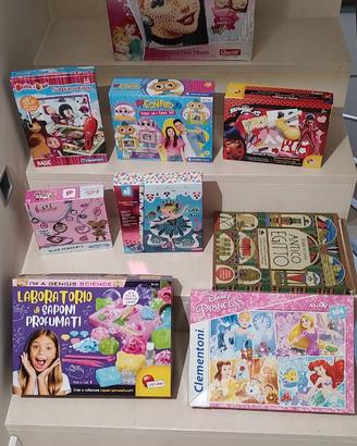 9 giochi vari per bambina come nuovi in blocco